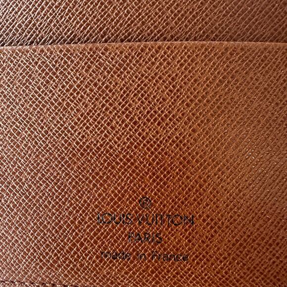 Louis Vuitton Monogram Agenda Cover - Picture 7 of 8